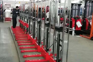 無錫電動堆高車